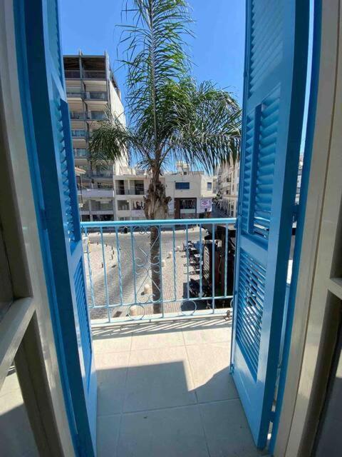2 Bedroom Apt In Ermou 4 Minute Walk Beach Larnaca Exterior foto
