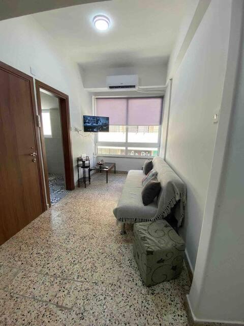 2 Bedroom Apt In Ermou 4 Minute Walk Beach Larnaca Exterior foto