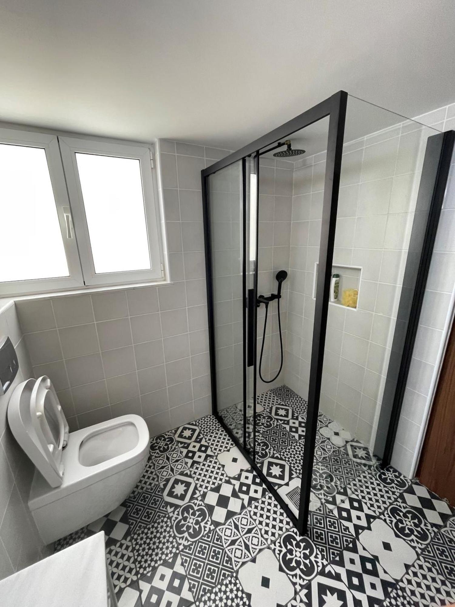 2 Bedroom Apt In Ermou 4 Minute Walk Beach Larnaca Exterior foto